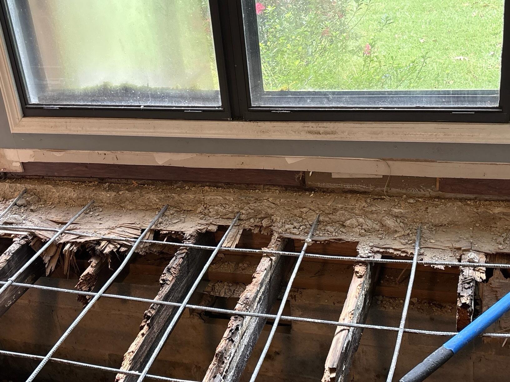 599509-rotted-joists.jpg