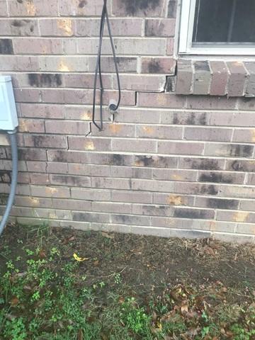 Cracks in the Wall of this Osceola Home Fixed by Local Foundation Company