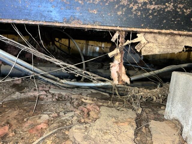 Crawlspace Encapsulation & Moisture Control for a Unique Home in Adamsville, TN