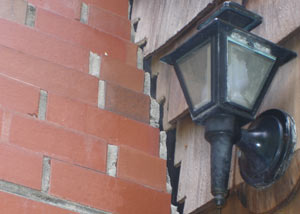Separating or tilting chimney
